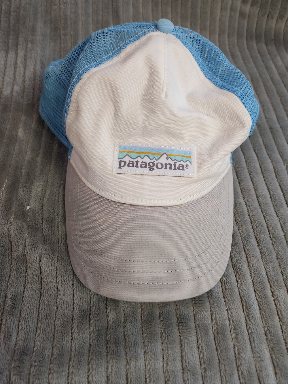 Patagonia Womens Pastel Label Layback Trucker Hat Cap OSFA Light blue Cap